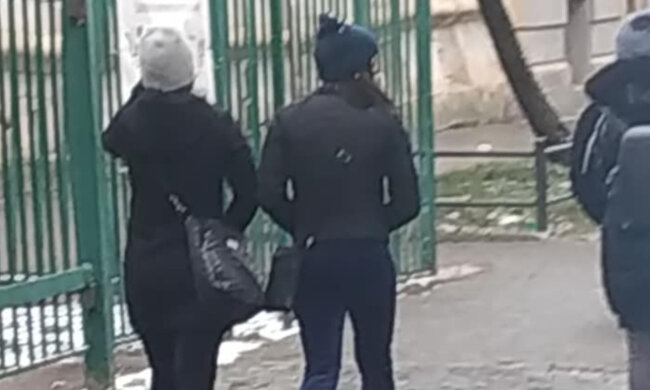 Банда дівчат-злодіїв орудує на вулицях Львова, нападають серед білого дня: фото злочинниць