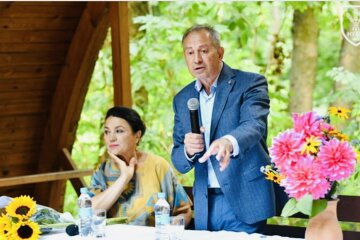 Микола Томенко