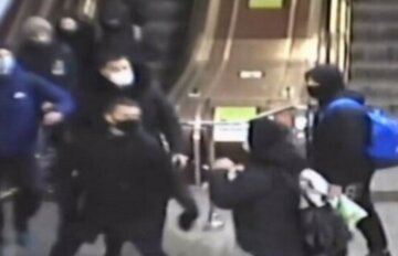 "Мини-концерт" в разгар карантина устроили в вагоне харьковского метро: появилось видео