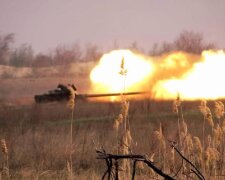 Танки і артилерія грюкають на півдні України: фото і подробиці