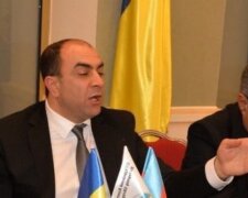 ЗМІ: фейковий "лідер азербайджанської громади" Ровшан Тагієв намагається "легалізувати" себе через мережу фіктивних асамблей