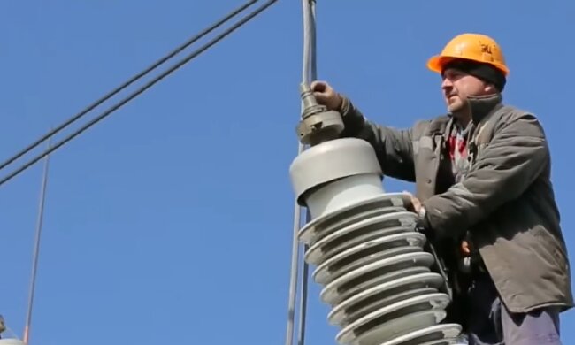 Графіки відключення світла у Дніпропетровській області на 15 квітня