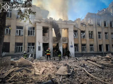 Шокирующее открытие в Одесской области: отходы разрушенной ракетой школы, включая фрагменты ракет, сбросили возле Аккерманской крепости
