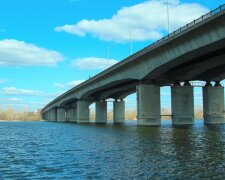 Пропагандисти рф запустили фейк про міст через Дніпро: кричущі подробиці