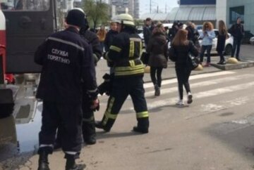 "Хлопець кинув гранату в натовп": у Харкові прогримів потужний вибух, є постраждалі