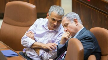 министр финансов израиля моше кхалон и премьер биньямин нетаньяху