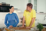 "Мастер Шеф" Клопотенко дал рецепт домашней лапши на курином бульоне: вкусно, как у мамы