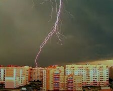 Холодний циклон несе в Україну грози з бурями: коли до нас прийде справжнє літо