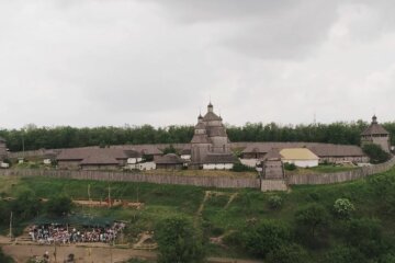 Нацкорпус призывает подписать петицию против застройки Хортицы