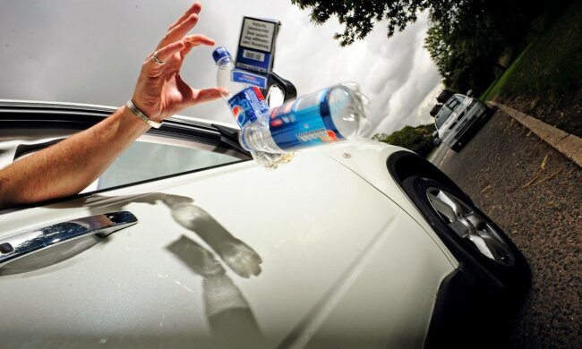 мусор, машина, бутылки, дорога