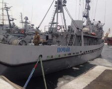 Россия обстреляла украинское судно с буровой платформы: появились доказательства (фото)