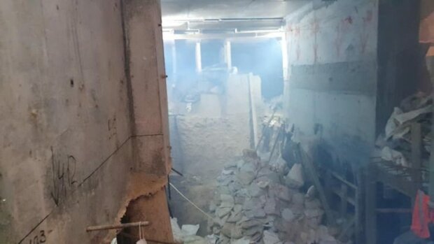 Под жилым домом в центре Киева вырыли огромную пропасть, напугав людей: "появились трещины и..."