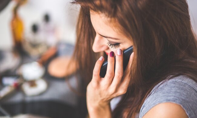 телефон, женщина разговаривает по телефону