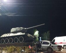 Водитель протаранил танк и не выжил: кадры трагической аварии под Одессой