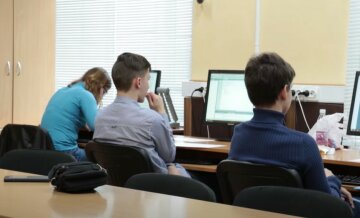 Маленьким українцям видадуть новий документ: що важливо знати батькам