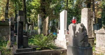 кладбище во Львове