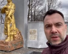 «Было бы не просто скверно, а почти конец»: Арестович рассказал, что на самом деле спасло Киев