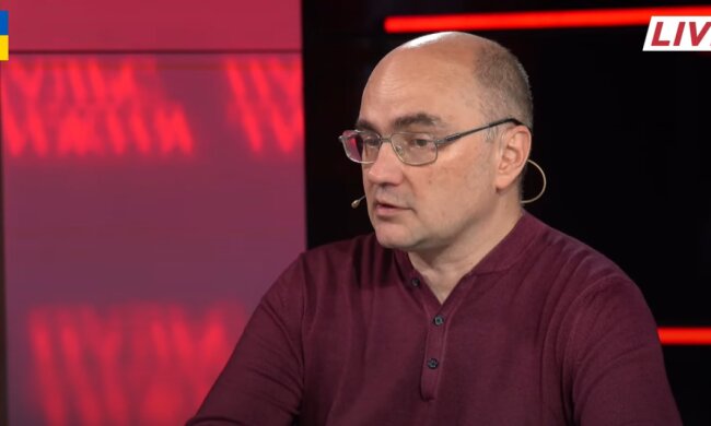 Дмитрий Левусь