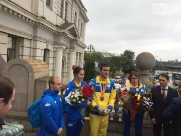 Естафету прийнято: у Львові зустріли паралімпійців (фото)