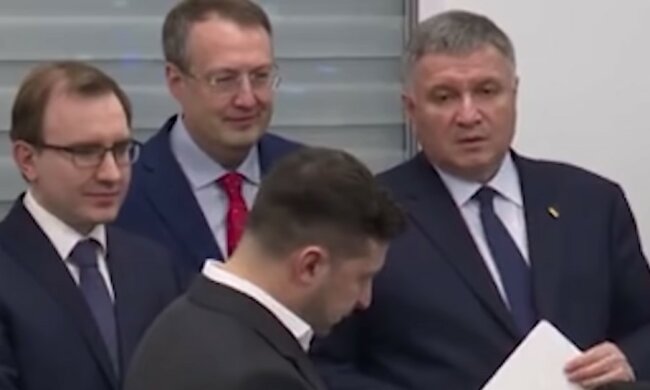 "Невозможно работать": Зеленский объяснил Авакову, что "президент здесь только он"