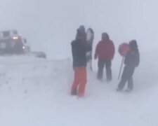 В Карпатах заблудился турист из Днепра: катался на сноуборде в тумане