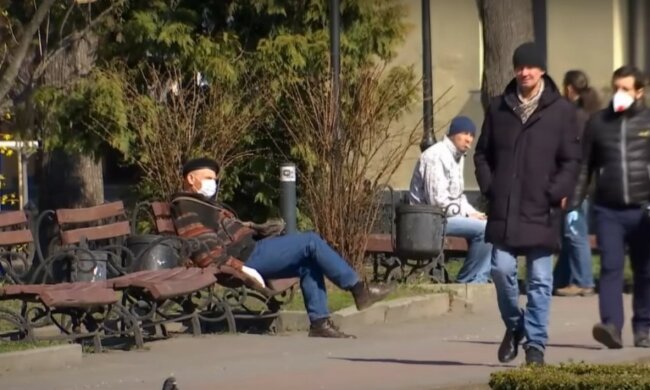 карантин маски люди улица