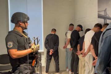 Видурили мільйони у громадян ЄС: українці провернули масштабну схему, втрутились іноземні поліцейські