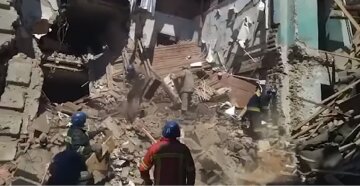"Осталось всего несколько стен": появилось видео, как рф разбомбила школу на Днепропетровщине