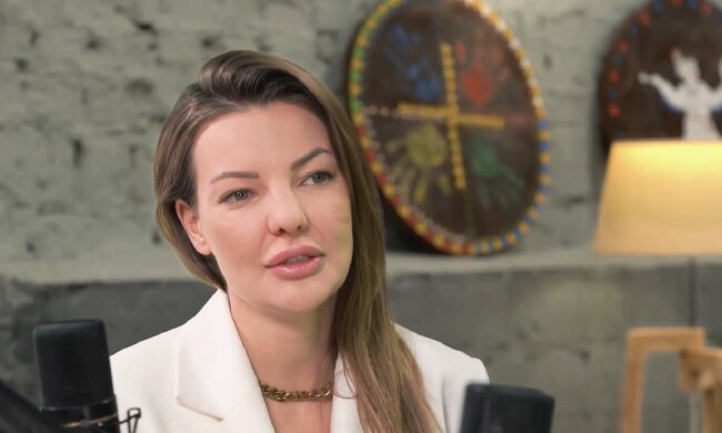 Сейчас стало легче, потому что мир меняется, - клипмейкер Алина Дианова о равноправии