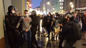 Протест в Москві: силовики Путіна атакували людей, почалися масові зачистки, кадри