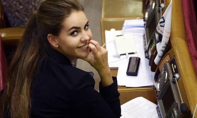 Алена Кошелева 02