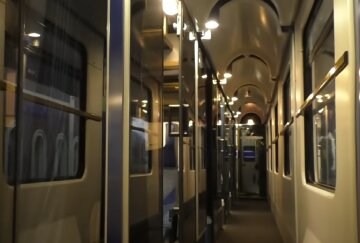 поезд, Укрзализныця