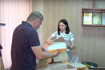 Безкоштовні продукти для ВПО та пенсіонерів у Запоріжжі