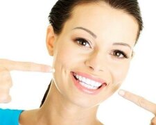 chem-lazernoe-otbelivanie-zubov-luchshe-ostalnyx-metodik