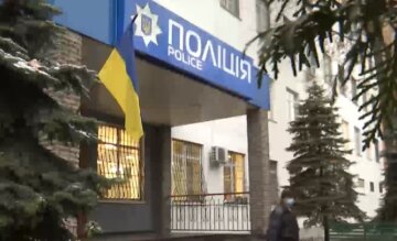 У Києві у чоловіка "віджали" квартиру, відео: "доводиться платити комуналку"