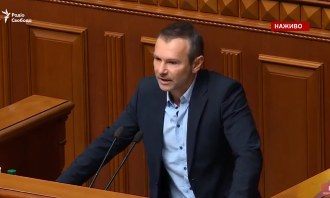 Вакарчук сорвал аплодисменты первым выступлением в Раде: что он сказал, Порошенко удивил реакцией