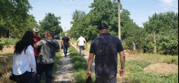 Сотні людей шукають 6-річну дитину на Дніпропетровщині, фото: зник ще 7 липня