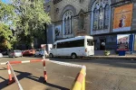 Асфальт двічі пішов під землю в центрі Одеси, комунальники не діють: кадри
