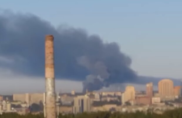 Потужний вибух прогримів у дворі будинку на Донбасі: хвиля зачепила дитину, деталі НП
