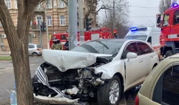 Масштабное ДТП в Одессе: столкнулись сразу пять  машин, кадры с места