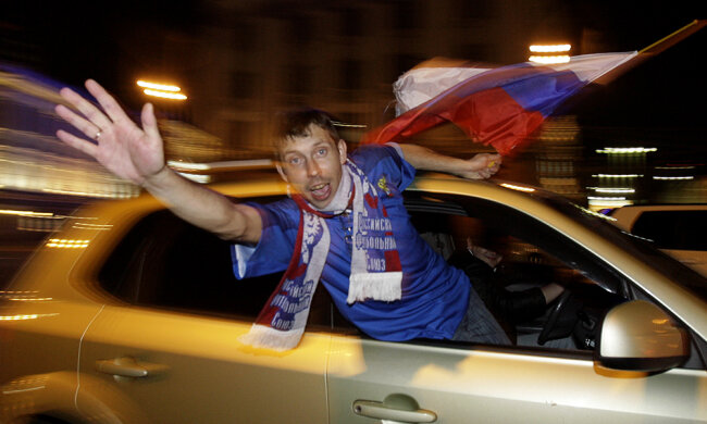 Russia Celebrates Gold Medal Win After 2008 IIHF World Championship
