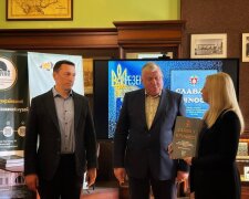 Книга, від якої завмирає серце: на Кіровоградщині презентували другий том «Слави у вічності» з іменами полеглих Героїв