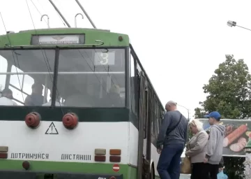 Обмеження руху транспорту в Рівненській області