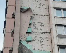 На Киев обрушился ураган, страдают многоэтажки: кадры ЧП