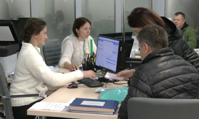 Гуманітарна допомога в Запоріжжі для пенсіонерів