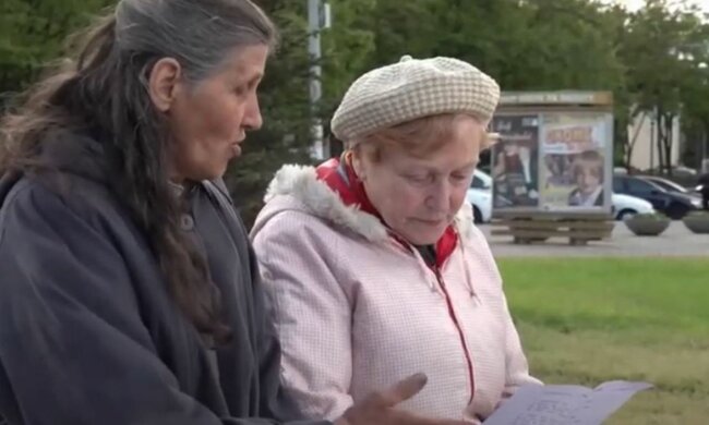 пенсионеры, пенсии, украинцы на улице скрин, бабушки