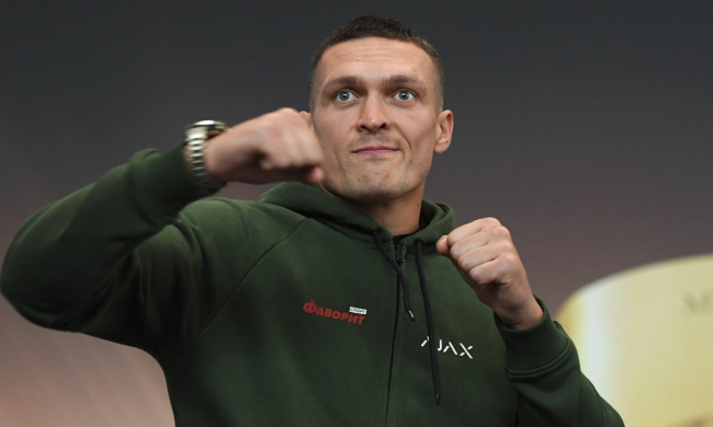 Александр Усик