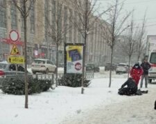 Трагедія сталася з чоловіком у центрі Харкова біля метро: моторошне фото
