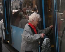 Новий графік руху транспорту в Дніпрі