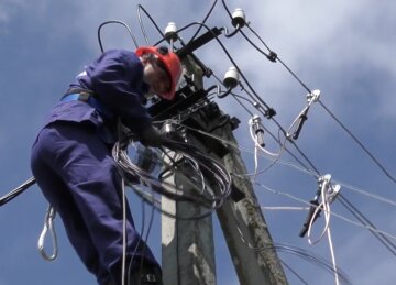 Графики отключения света в Чернигове на 12 февраля